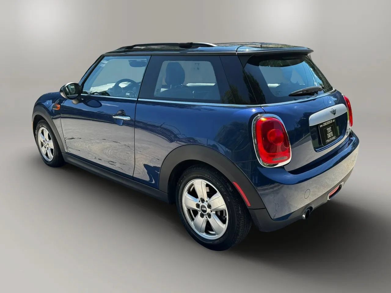 Used 2015 MINI Cooper 2-Door Hardtop FWD image 8