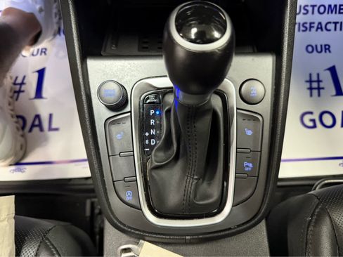 Used 2022 Hyundai Kona Limited w/ Cargo Package AWD/4WD image 23