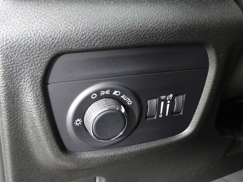 New 2025 Jeep Grand Cherokee Laredo X image 18