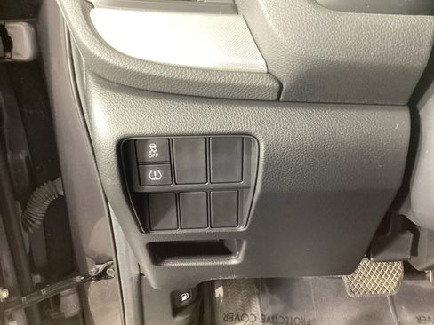 Used 2017 Honda CR-V LX image 18