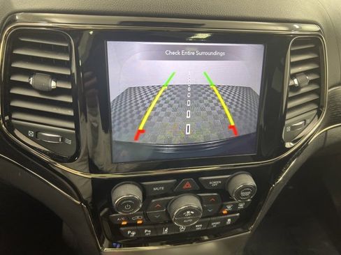 Used 2020 Jeep Grand Cherokee High Altitude image 17