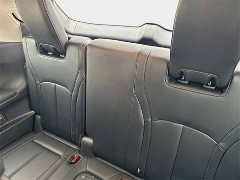 Used 2023 INFINITI QX60 Pure image 11