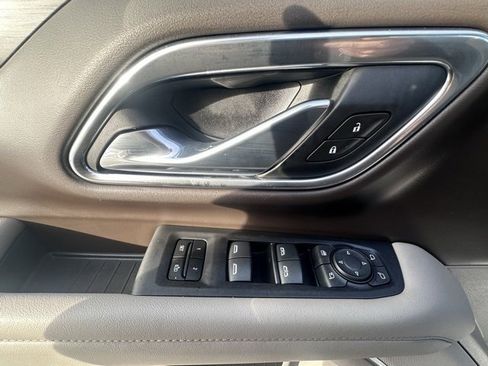 Used 2021 Chevrolet Tahoe LT w/ LT Signature Package image 10