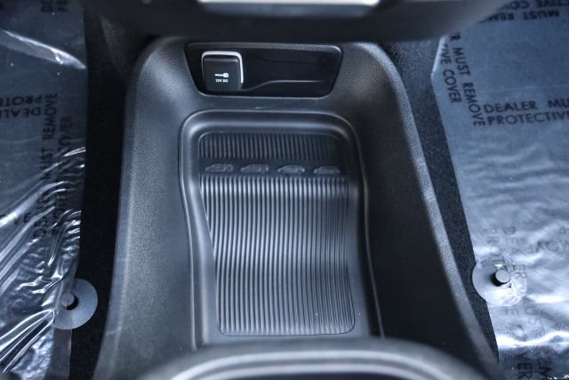 Used 2026 Chrysler Pacifica Select FWD image 52