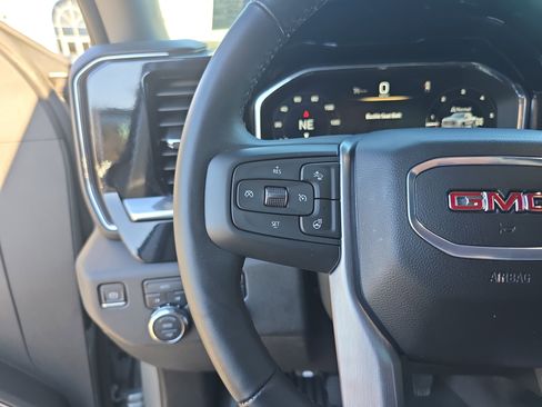 Used 2024 GMC Sierra 1500 Elevation image 33