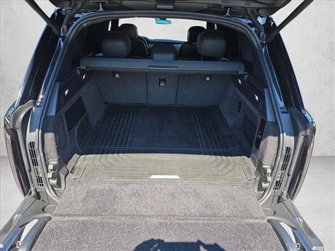 Used 2024 Land Rover Range Rover SE AWD/4WD image 12