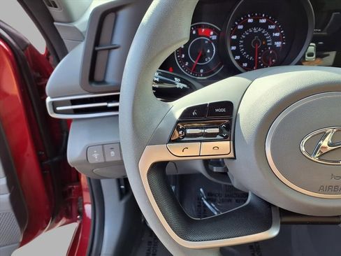 Used 2023 Hyundai Elantra SE w/ Cargo Package image 10