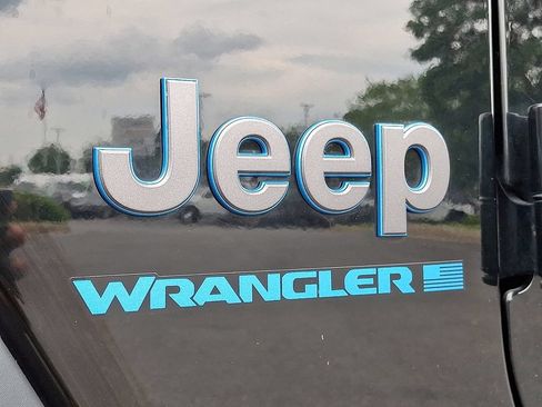 Used 2024 Jeep Wrangler Unlimited Rubicon 4xe AWD/4WD image 30
