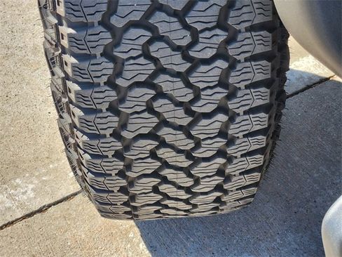 Used 2025 Ford Bronco Heritage Edition image 11