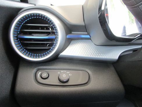 New 2026 Chevrolet Trax LS w/ LS Convenience Package FWD image 20