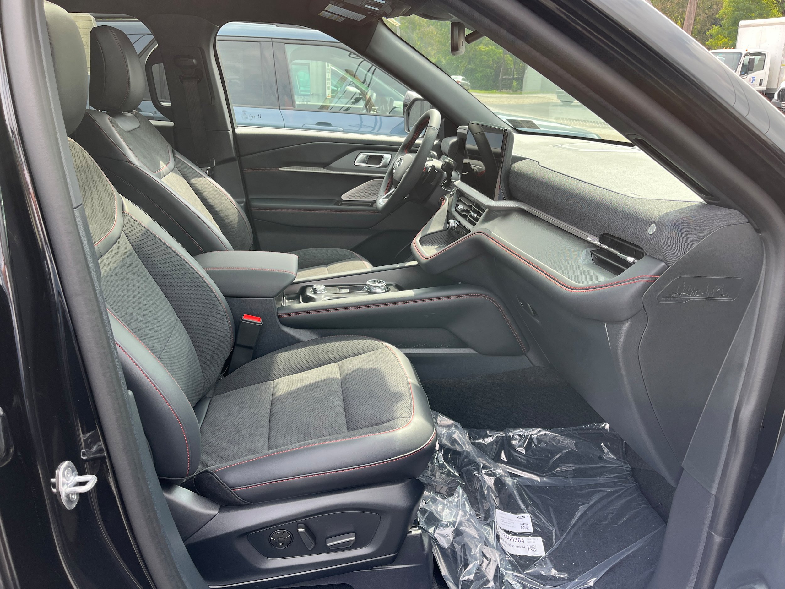 New 2027 Ford Explorer ST w/ Sun And Sound Package AWD/4WD image 5