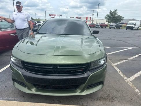 Used 2023 Dodge Charger SXT w/ Blacktop Package AWD/4WD image 2