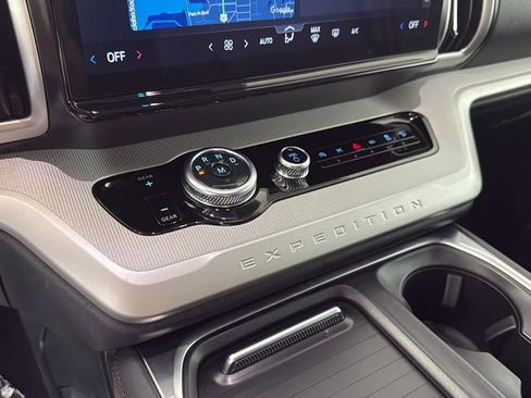 Used 2025 Ford Expedition Max Active AWD/4WD image 23