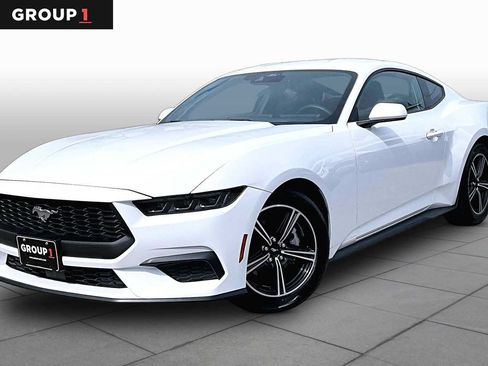 Used 2025 Ford Mustang Coupe RWD image 1