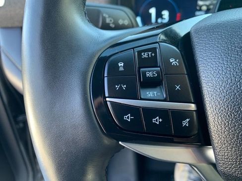 Used 2025 Ford Explorer Platinum image 32