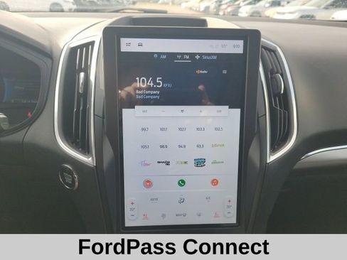 Used 2024 Ford Edge Titanium image 9