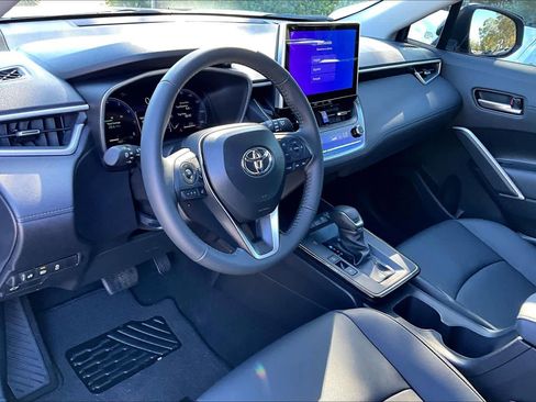 Used 2026 Toyota Corolla Cross XLE image 17