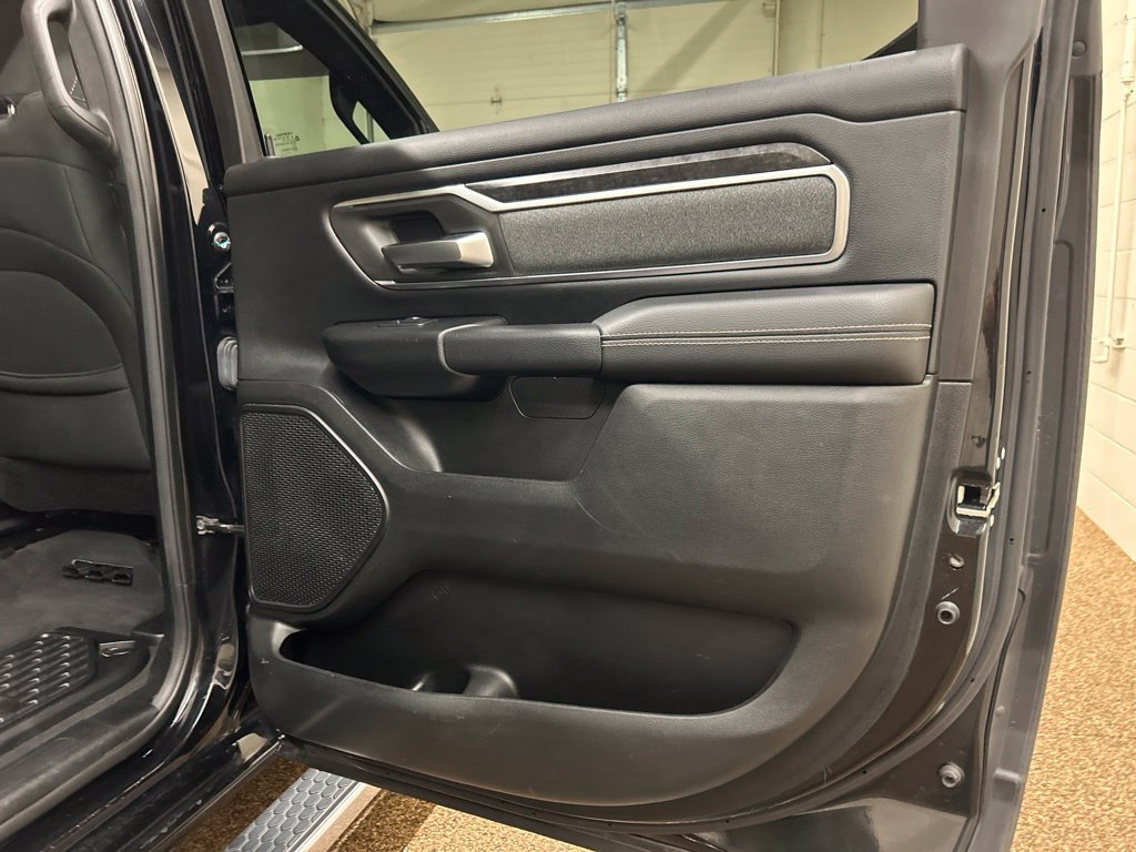 Used 2019 RAM 1500 Big Horn AWD/4WD image 16