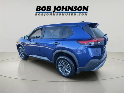 Used 2023 Nissan Rogue S image 5