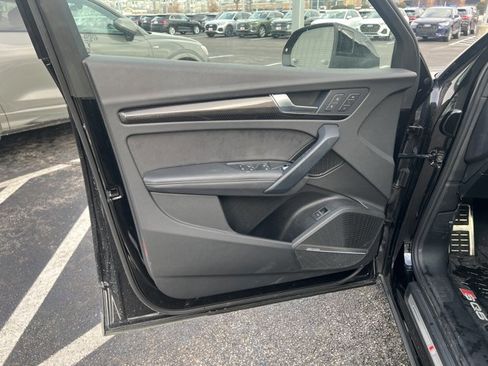 Used 2023 Audi SQ5 Prestige w/ Prestige Package image 6