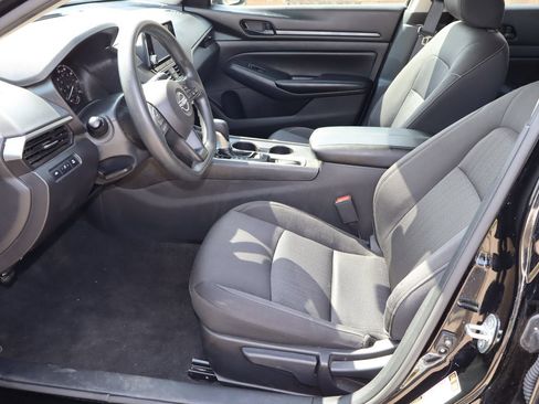 Used 2023 Nissan Altima 2.5 S FWD image 17