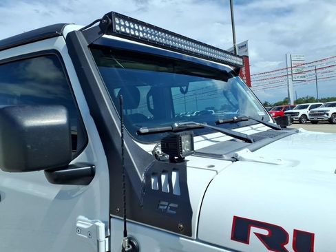 Used 2021 Jeep Wrangler Unlimited Rubicon AWD/4WD image 10