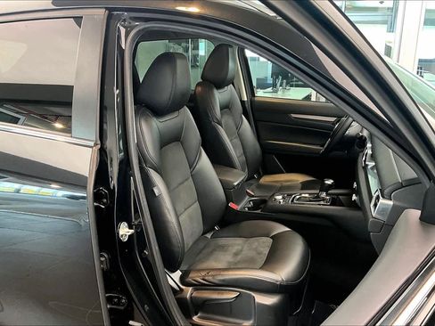 Used 2020 MAZDA CX-5 Touring image 9