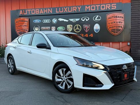 Used 2025 Nissan Altima 2.5 S FWD image 1
