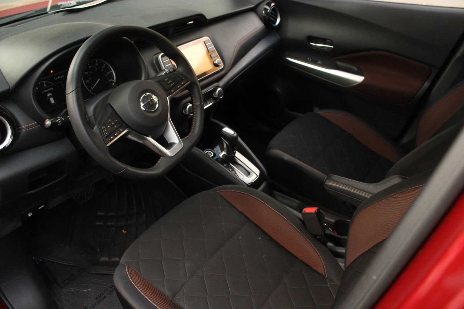 Used 2020 Nissan Kicks SR FWD image 13