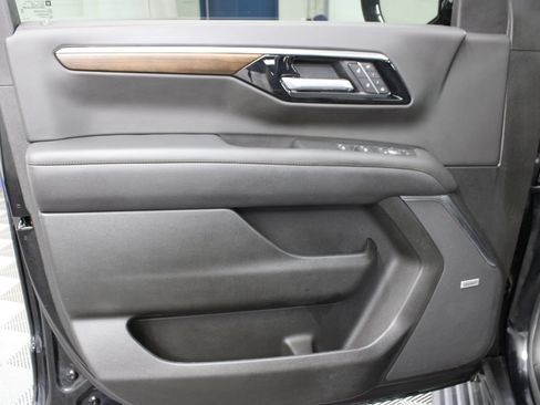 Used 2025 Chevrolet Tahoe High Country AWD/4WD image 75