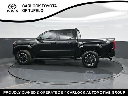 Used 2024 Toyota Tacoma TRD Sport w/ TRD Sport Premium Package image 9