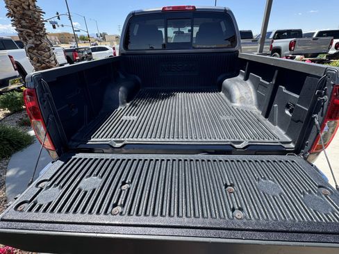 Used 2019 Nissan Frontier SV RWD image 11