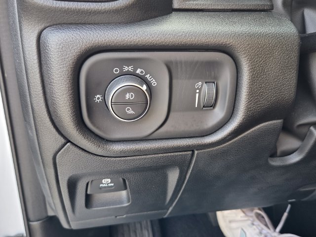 Used 2026 RAM 1500 Express RWD image 29