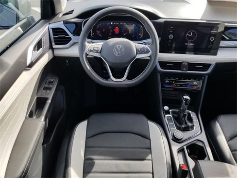 New 2025 Volkswagen Taos SEL image 10