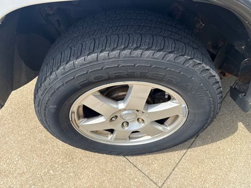 Used 2010 Jeep Grand Cherokee Laredo w/ Popular Equipment Group AWD/4WD image 21