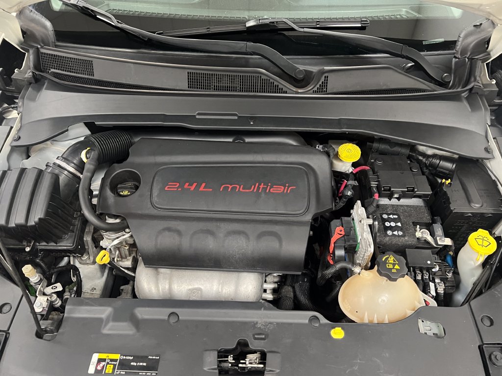 Used 2018 Jeep Compass Sport w/ Tech Group FWD image 22