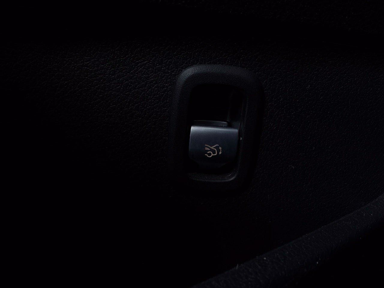 Used 2022 Mercedes-Benz C 300 Sedan image 31