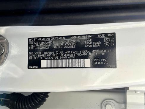 Used 2023 Volvo C40 P8 Recharge Ultimate image 33