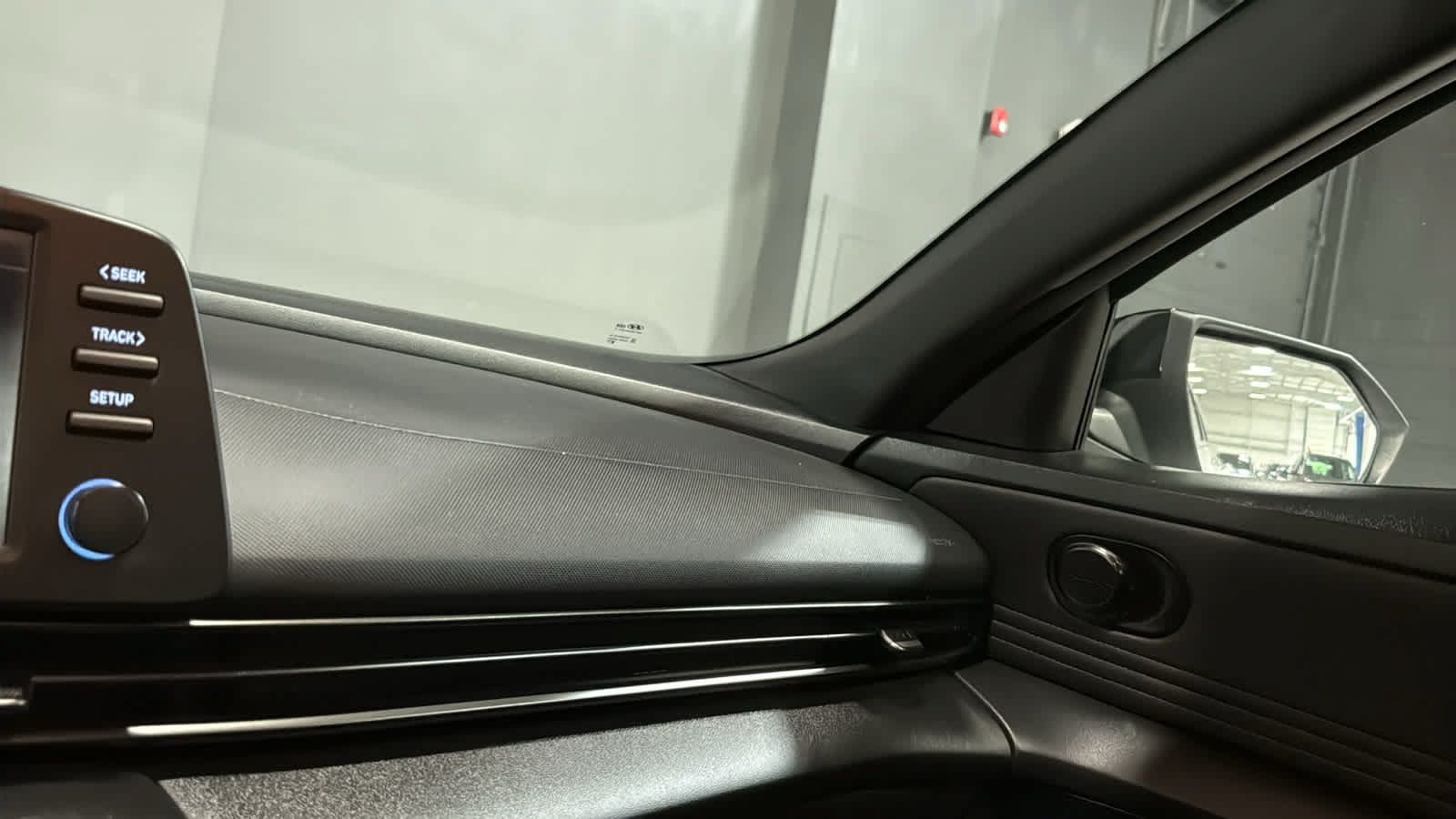 Used 2025 Hyundai Elantra Sport FWD image 18