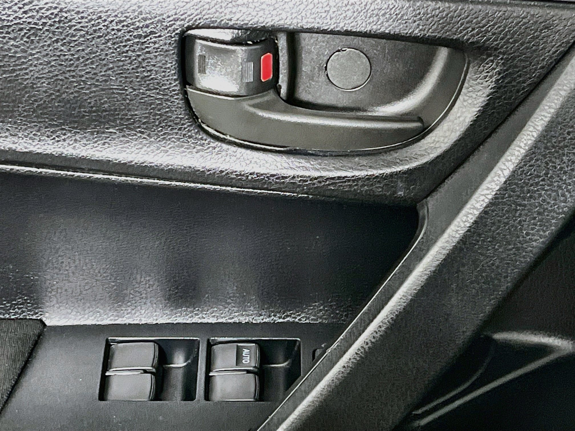 Used 2014 Toyota Corolla L FWD image 16