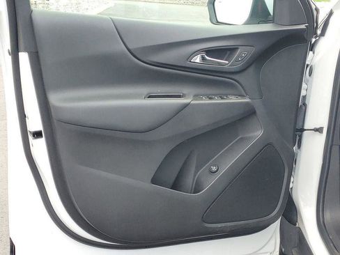 Used 2024 Chevrolet Equinox LT image 19