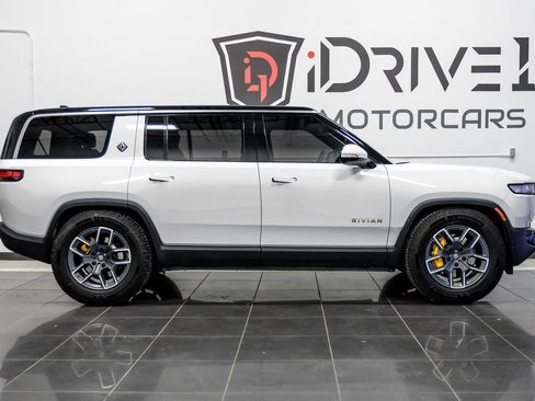 Used 2023 Rivian R1S Adventure image 9