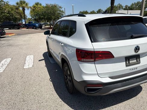 Certified 2022 Volkswagen Taos S FWD image 10