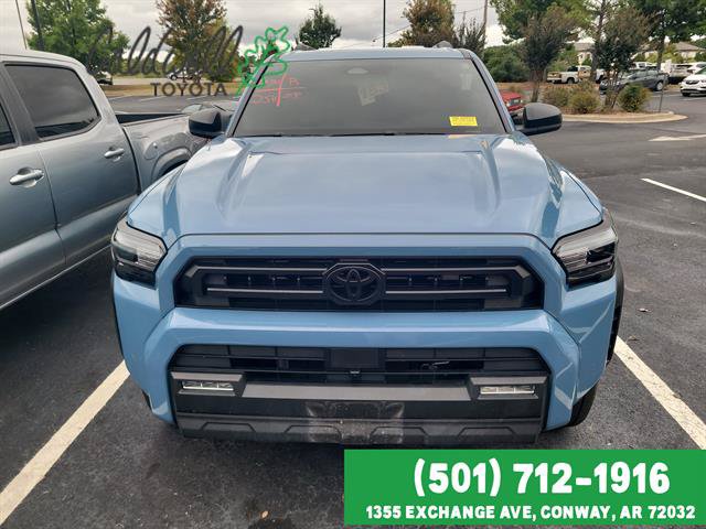Used 2025 Toyota 4Runner SR5 AWD/4WD image 3