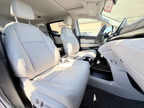 Used 2025 Honda Odyssey EX-L image 32