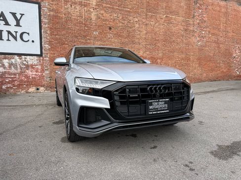 Used 2021 Audi Q8 Premium Plus w/ Premium Plus Package image 2