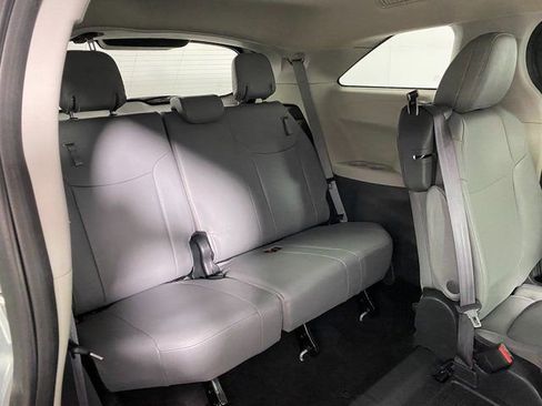 Used 2024 Toyota Sienna XLE image 11