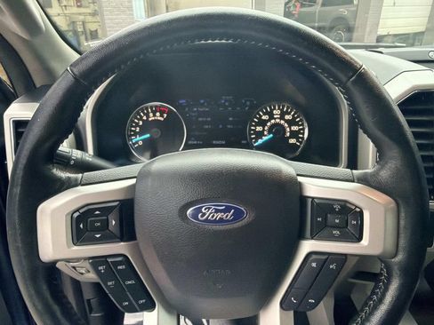 Used 2018 Ford F150 Lariat w/ Equipment Group 502A Luxury RWD image 27