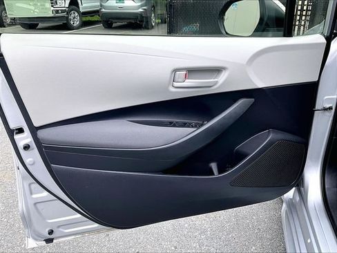 Used 2023 Toyota Corolla LE w/ LE Premium Package FWD image 19