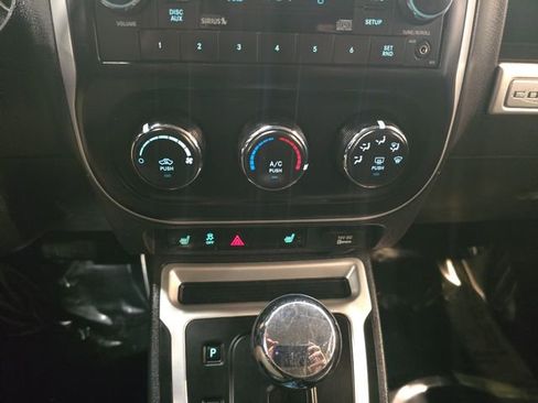 Used 2016 Jeep Compass Latitude image 20